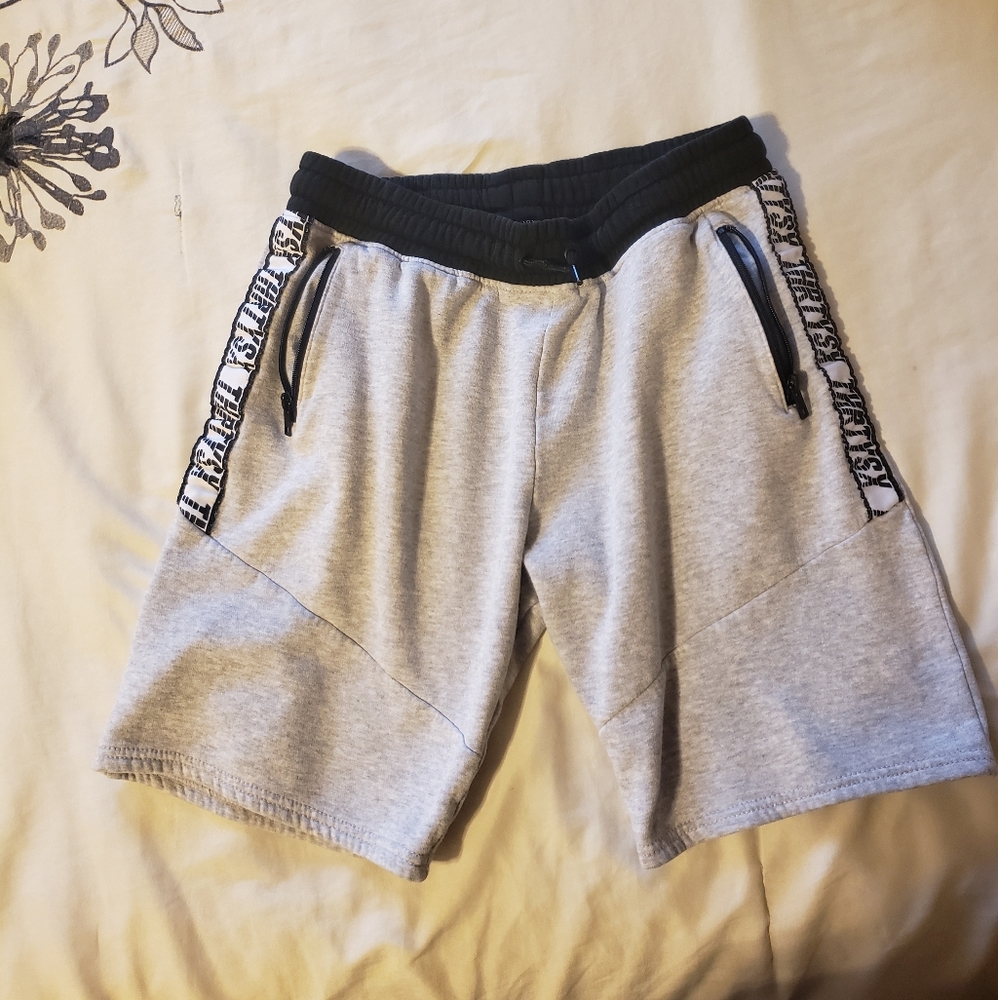 Youth boys shorts grey size 11-12